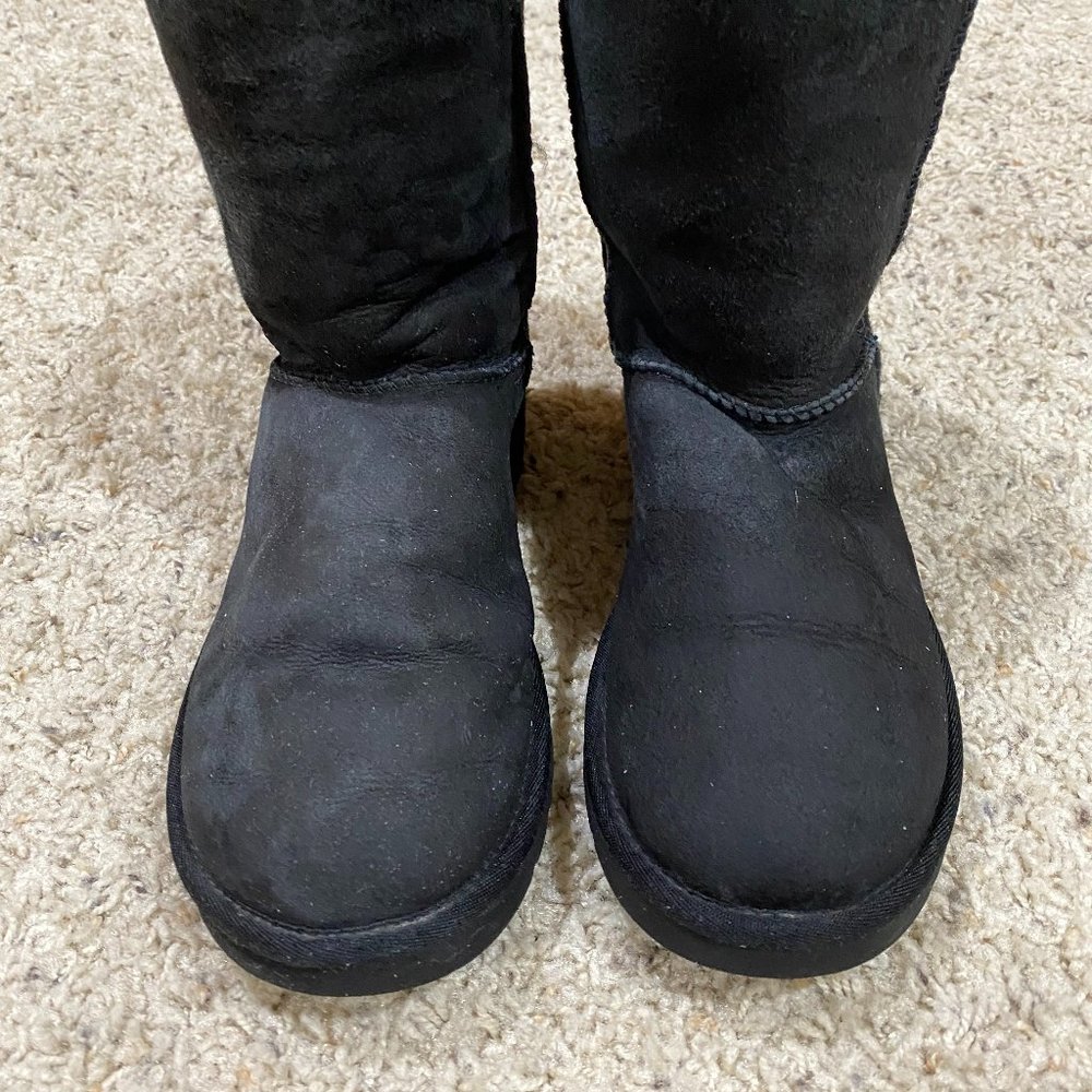 Medium Height UGG Boots - Picture 3 of 9